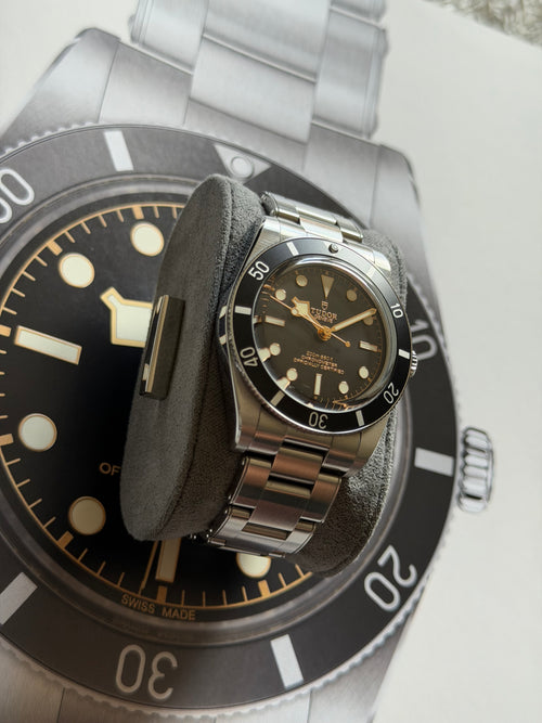 Tudor Black Bay 54